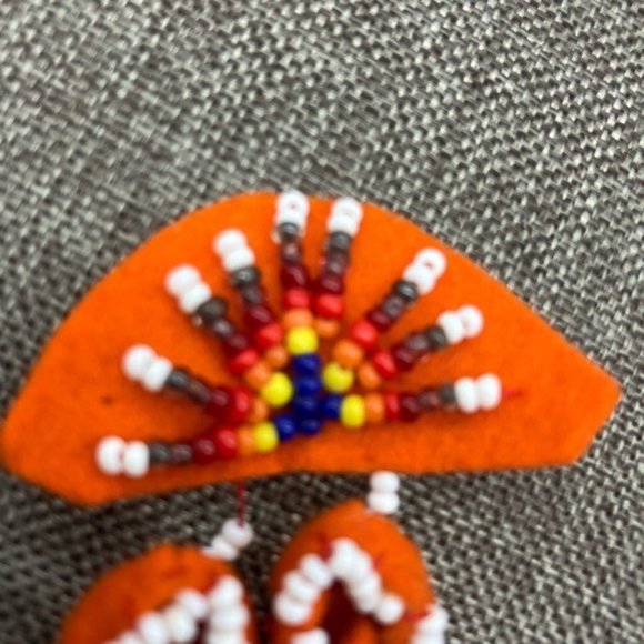 Vintage Beaded Native American Indian Souvenir Moccasins Rainbow Sun Orange - Picture 4 of 6